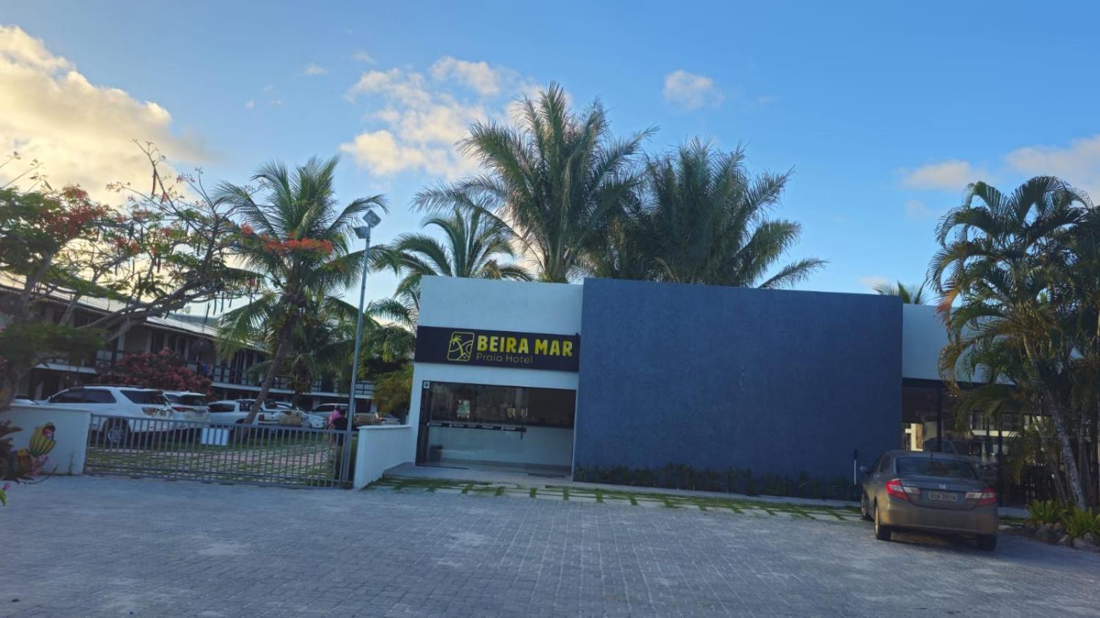 Apartment O Beira Mar Hotel: Beachfront Comfort With Amenities Porto Seguro